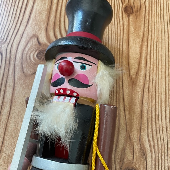 German Nutcracker - Picture 3 of 4